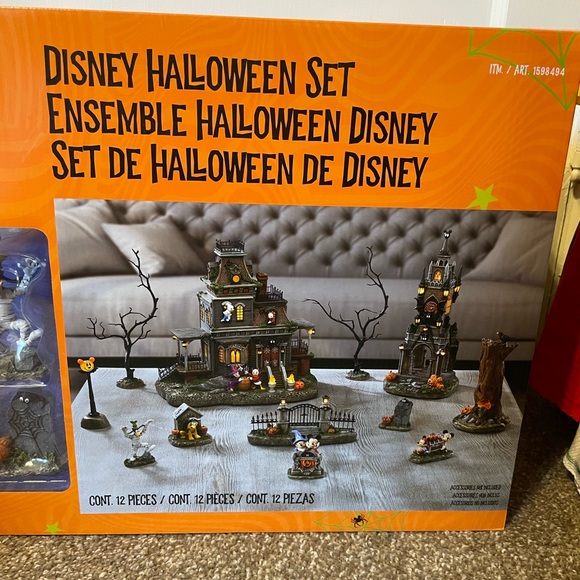 Costco exclusive Disney Halloween 🎃 set - Picture 14 of 14